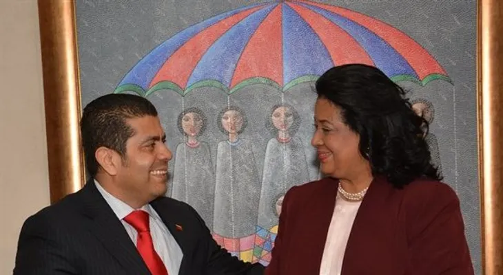  Presidenta del Senado recibe visita del embajador de Venezuela