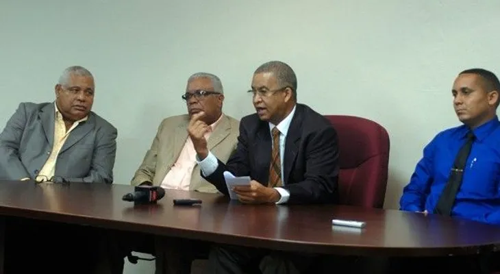 Médicos defienden labor de sus colegas sobre manejo del dengue