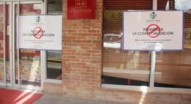 Pro Consumidor cierra pica pollo en Los Mameyes por falta de higiene y restaurante en Piantini 