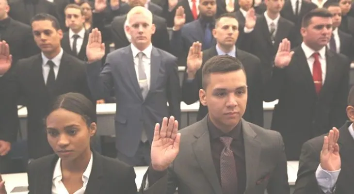 Son dominicanos, mayoría de policías recién graduados en NY 