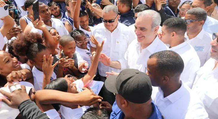 Abinader retoma agenda nacional con entrega de viviendas y obras este fin de semana