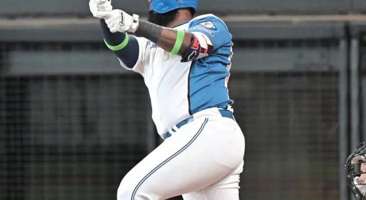 Franmil Reyes brilla con los Hokkaido Nippon-Ham Fighters en la temporada 2026 de la NPB