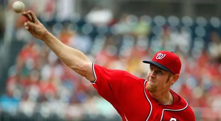Strasburg y Nacionales blanquean a Filis 