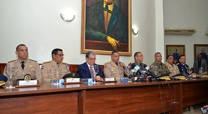 Danilo Medina ordena cuerpos élites combatan delincuencia, desde este viernes con 6 mil militares y policías 