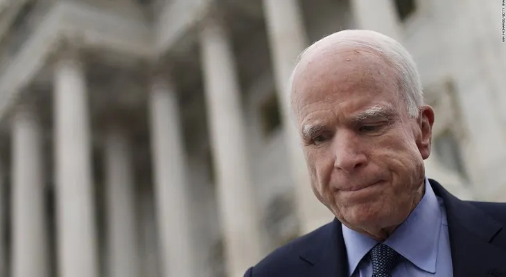 John McCain: Senador dice que su cáncer: "Es muy, muy grave"