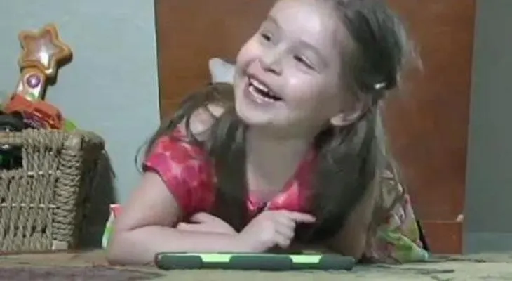 Niña de 3 años tiene el mismo coeficiente intelectual que Einstein