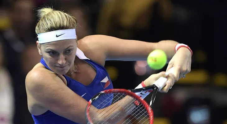 La tenista Petra Kvitova, excampeona de Wimbledon, fue apuñalada en su apartamento