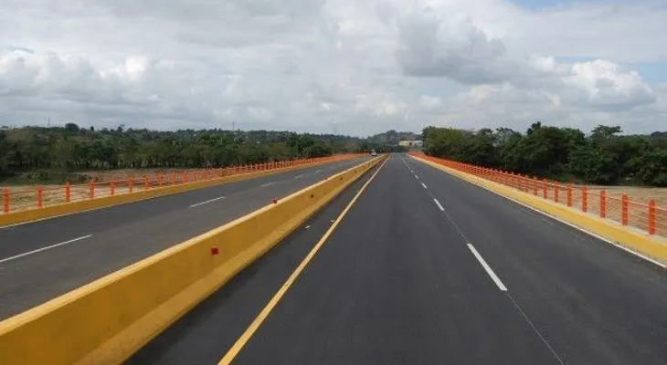Presidente Medina dejó abierto tránsito en tramo I de Circunvalación Santo Domingo