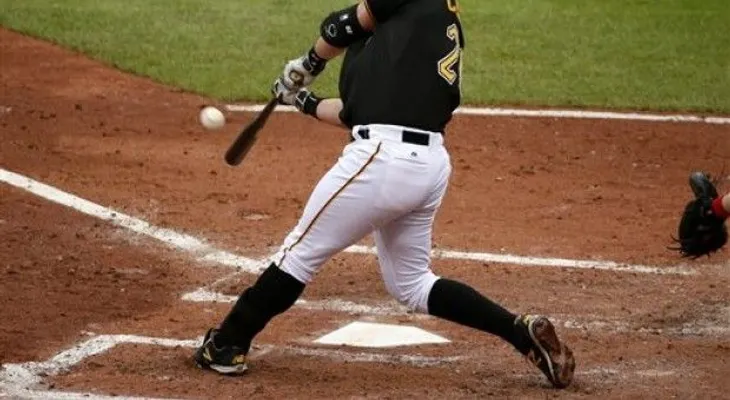 Piratas vencen a Cardenales 2-1