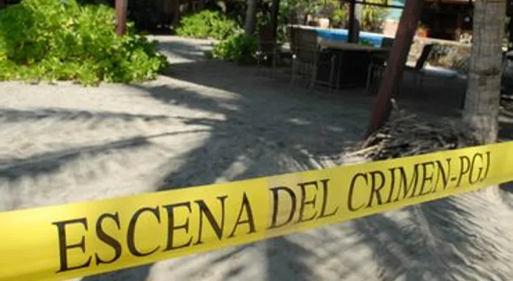 Un hombre mata su pareja de 16 años de manera horrible