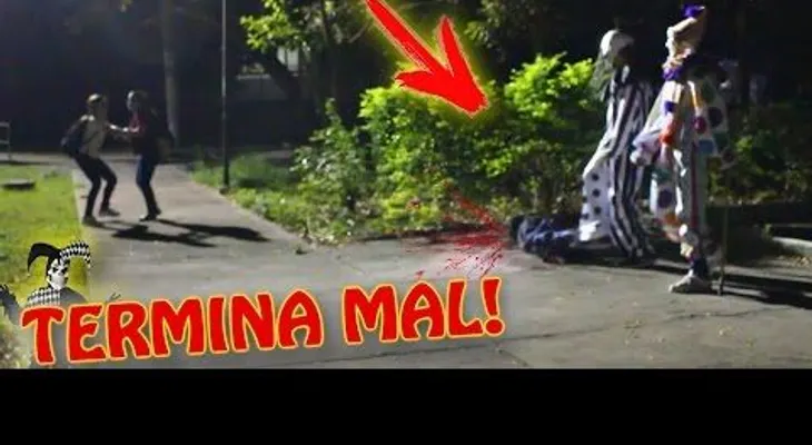 "Los payasos" intentaron hacer una broma y pasaron una situación engorrosa (VIDEO)