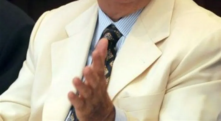 El presidente Hipólito Mejía no está con Dios ni con el Diablo