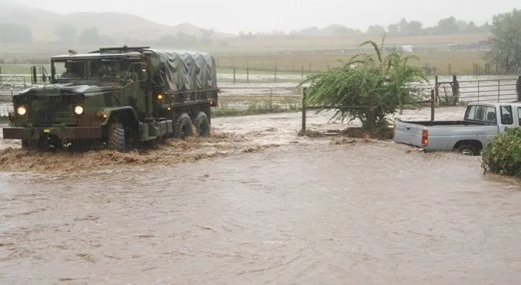 Cuatro muertos y centenares de desaparecidos por inundaciones en Colorado