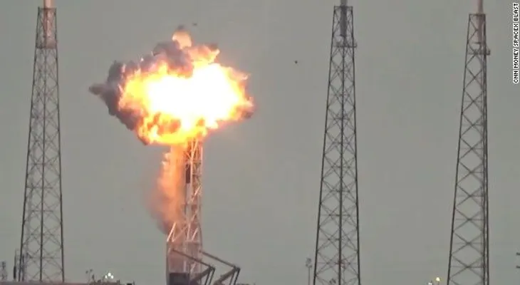 Tras la explosión de uno de sus cohetes, SpaceX planea volver al espacio en tres meses
