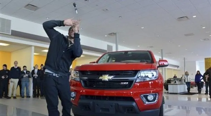 Malcolm Butler, héroe del Super Bowl, recibe camioneta 