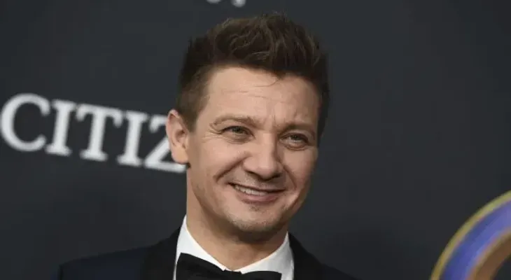 Jeremy Renner confía en recuperarse tras accidente en el que se rompió más de 30 huesos 