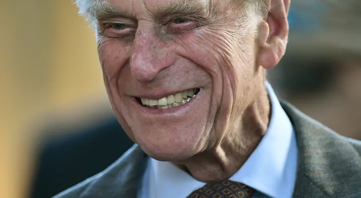 El príncipe Felipe, esposo de la reina Isabel, se retira de la vida pública