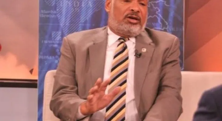 Camacho critica se quiera modificar Constitución para reelección