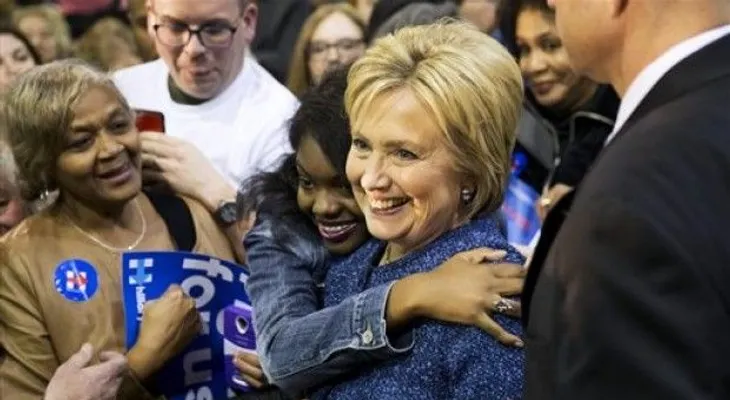 Hillary Clinton logra enorme victoria ante Sanders en South Carolina