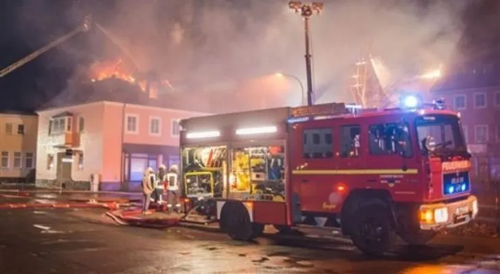 Se incendia refugio para inmigrantes en Alemania