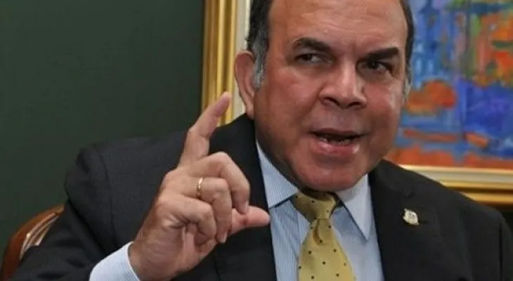 Pelegrín dice prioridad del gobierno debe ser construcción de muro fronterizo