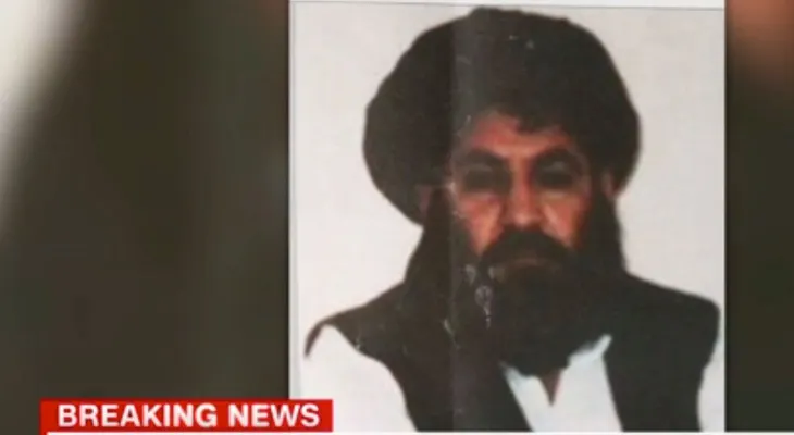 Máximo líder del talibán muerto en un ataque con drones de EE.UU., dice fuente del grupo terrorista