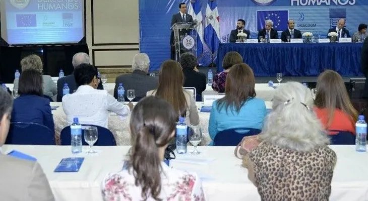 Canciller Navarro apertura "Seminario Interinstitucional de Derechos Humanos"