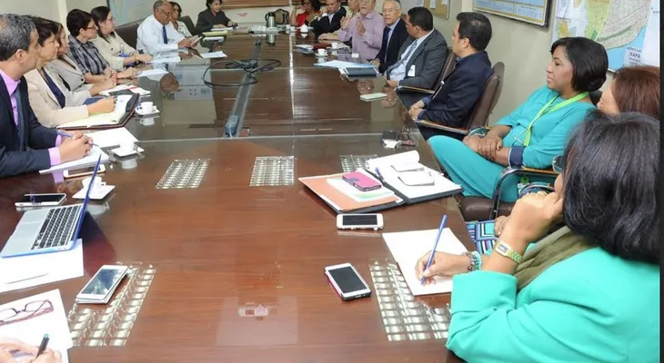 Viceministra de Salud Colectiva reúne encargados de programas