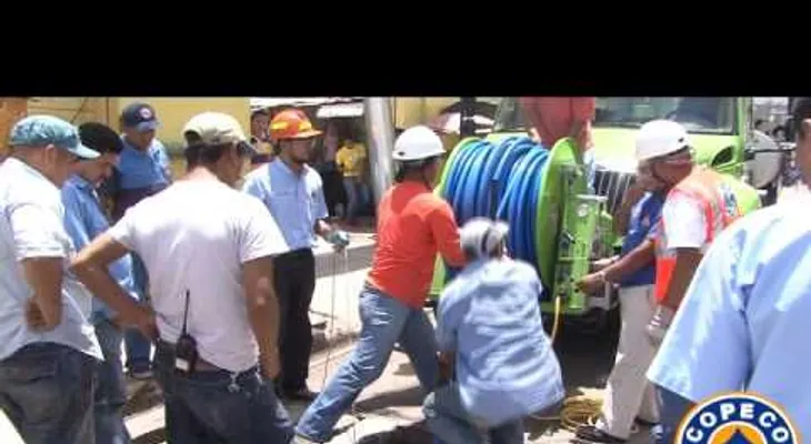 ADN y Munícipes limpiaron sistema de drenaje en prevención de inundaciones  