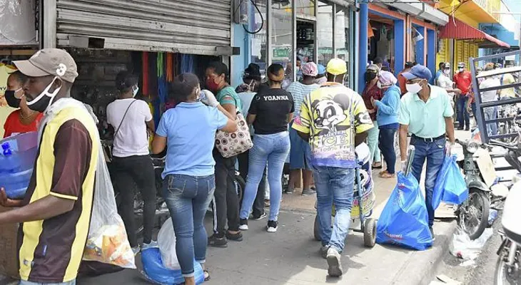Gobierno pide mantener uso de mascarilla y distanciamiento; DN y La Altagracia libres de toque de queda