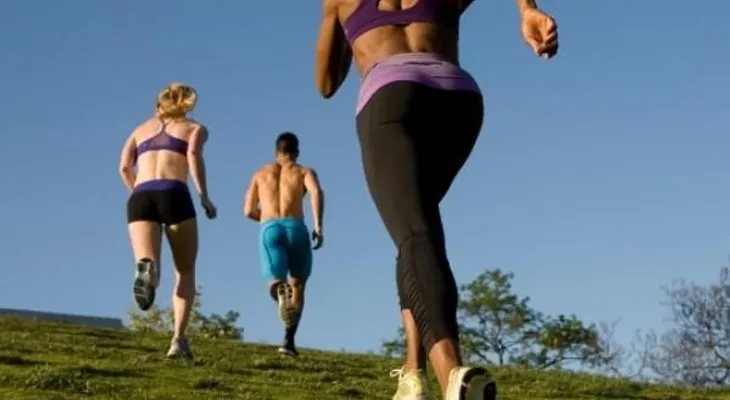 ¡A correr! Mejora el funcionamiento digestivo y libera el estrés 