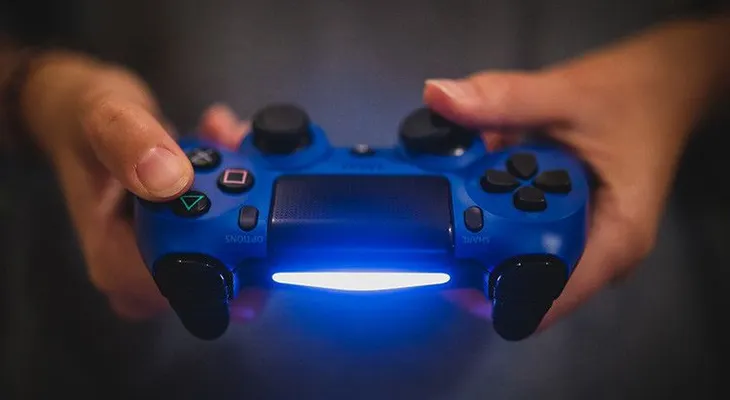 Un menor mata a un ladrón y salva su familia gracias a la PlayStation