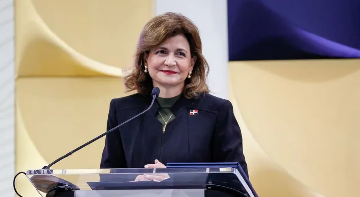 Raquel Peña: "Gobierno busca farmacéuticas produzcan vacunas en República Dominicana"