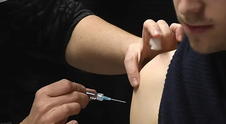 Nueva vacuna contra el Virus del Papiloma Humano previene el contagio con solo 2 dosis