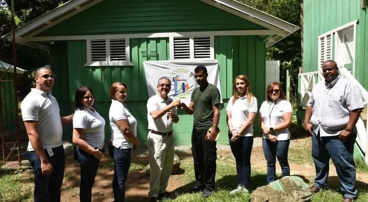 El Voluntariado Bancentraliano entrega instalaciones donadas para el monumento Saltos de Jima