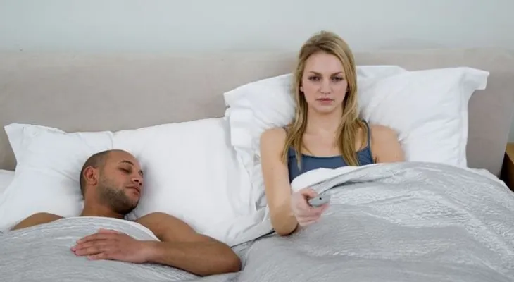 ¿Al sexo se lo lleva el streaming? Mirar series podría atentar contra la intimidad de la pareja