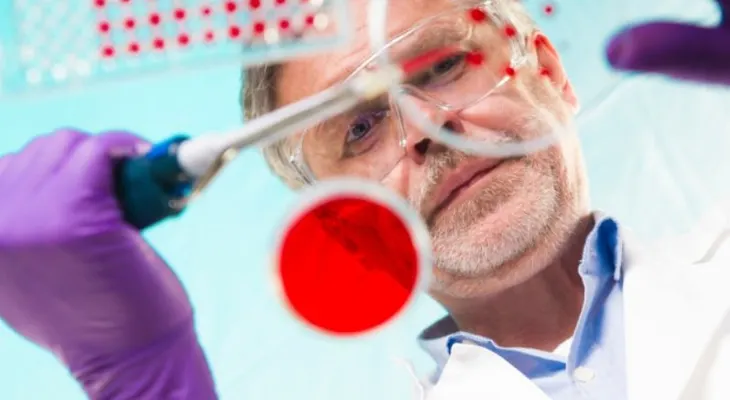 No todo el que tiene una proteína relacionada con el Alzheimer contrae demencia.