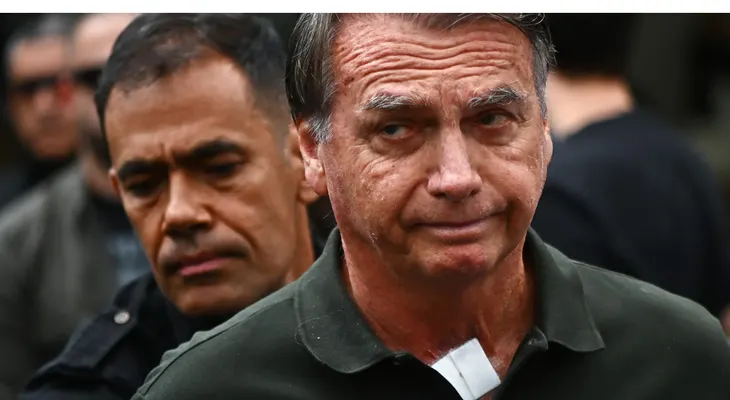 Jair Bolsonaro sigue estable, con problemas renales