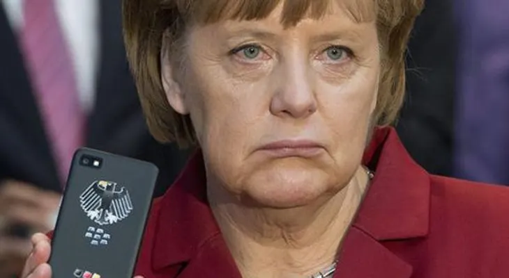 Merkel dice a Obama que "espiar a los amigos es totalmente inaceptable"