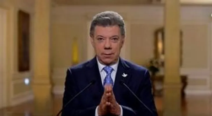 Santos dice que está de acuerdo con Uribe en llevar a Congreso acuerdo de paz