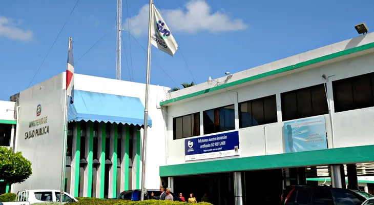 MS: Para someterse a cirugía se debe verificar habilitación y aval técnico del médico