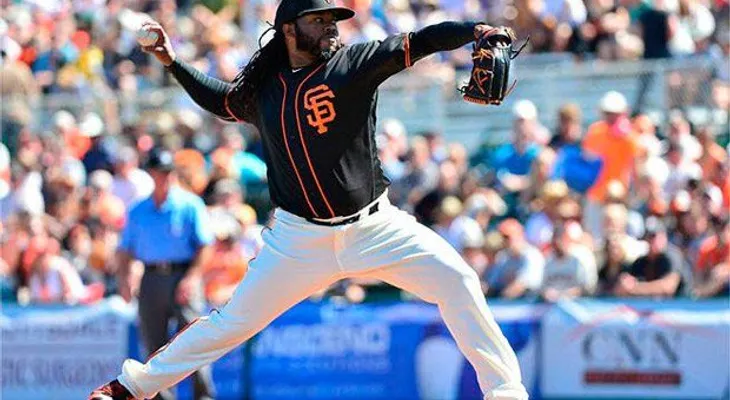 Johnny Cueto sigue en RD por su padre enfermo