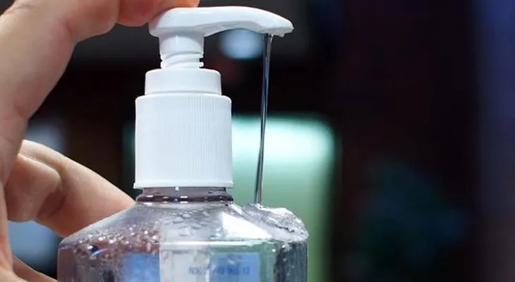 Muerte en una botella: este es utilizado por muchas personas y no son conscientes de que los está matando poco a poco!