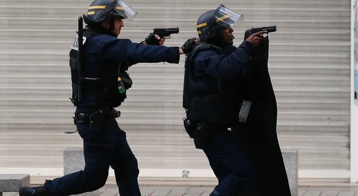 Terror en París: cómo fracasó la inteligencia francesa