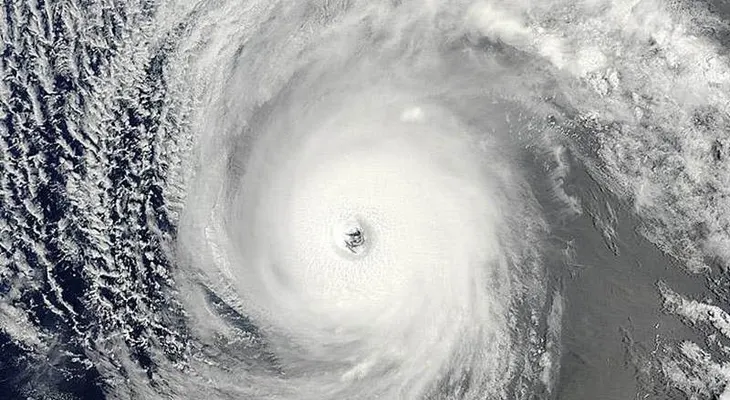 El huracán Iselle se acerca a Hawái 