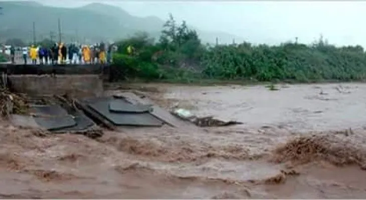 Cancelan 1,594 vuelos debido al huracán Matthew