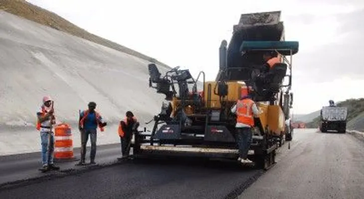 Gobierno invierte 600 millones de pesos en carretera Azua-Barahona