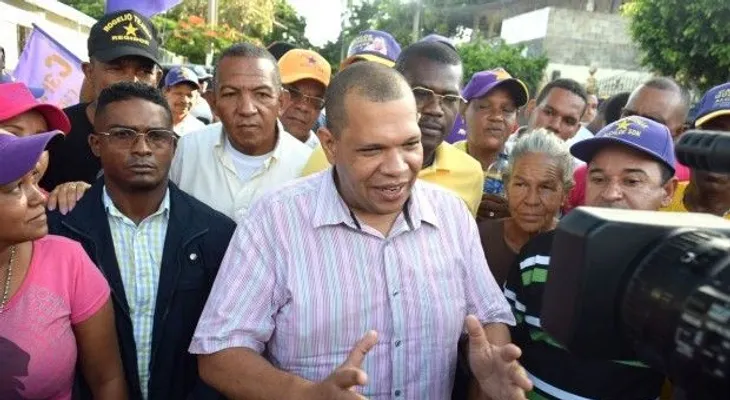 Diputado Carlos Guzmán pide sacar tigueraje de ayuntamiento
