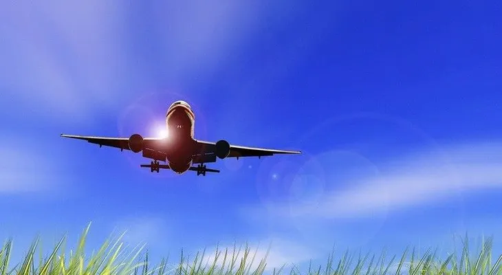 Apetitosa oferta de 2,500 euros al mes para viajar por el MUNDO durante un año