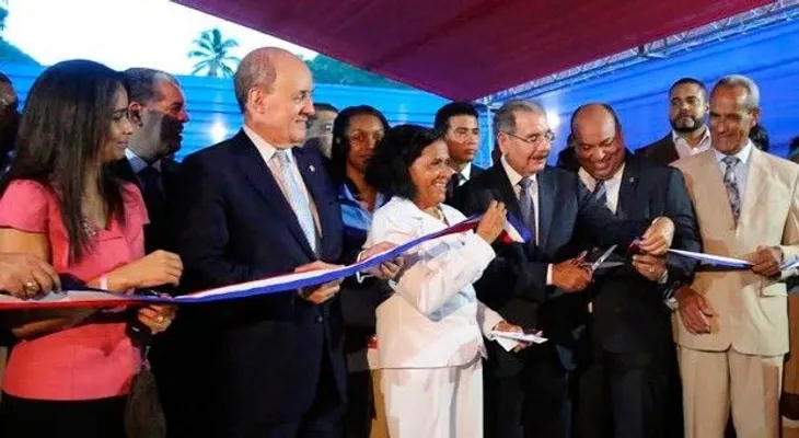 Medina entrega escuelas en Nagua y Sánchez